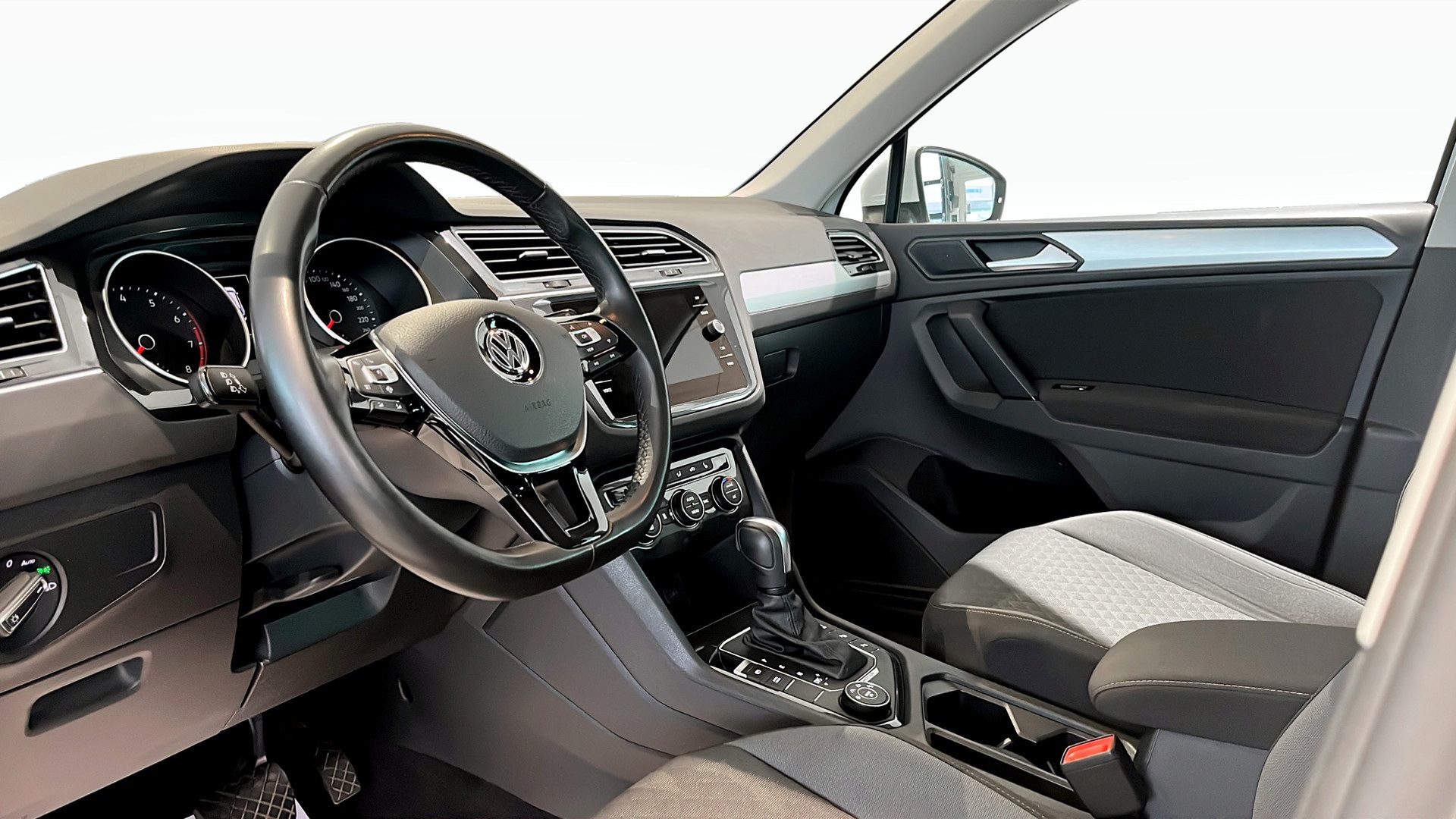 Volkswagen Tiguan TYG38C
