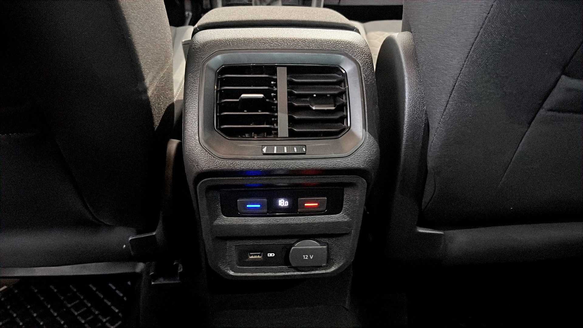 Volkswagen Tiguan TYG38C