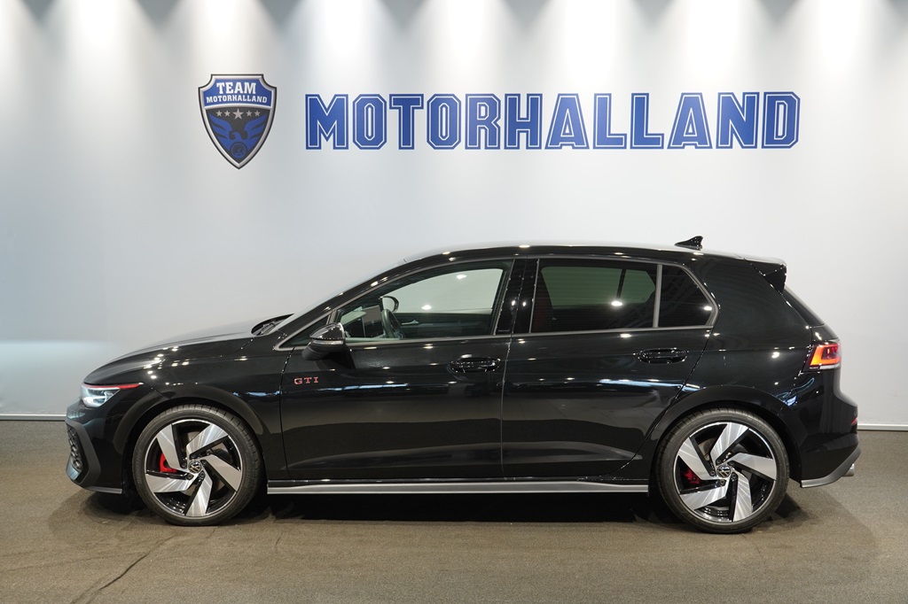 Volkswagen Golf TYG79B