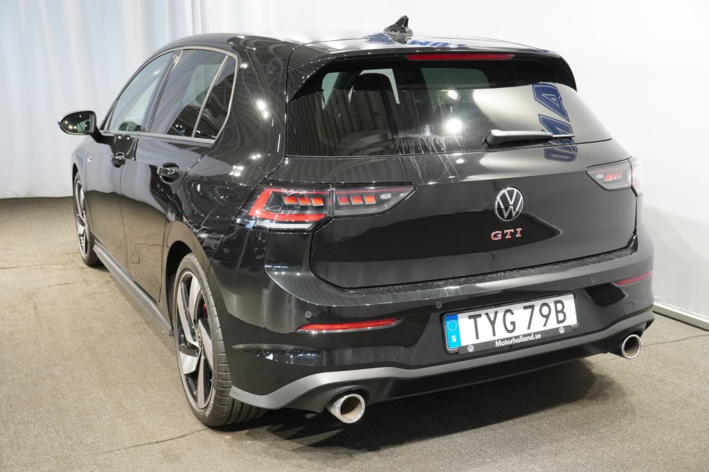 Volkswagen Golf TYG79B