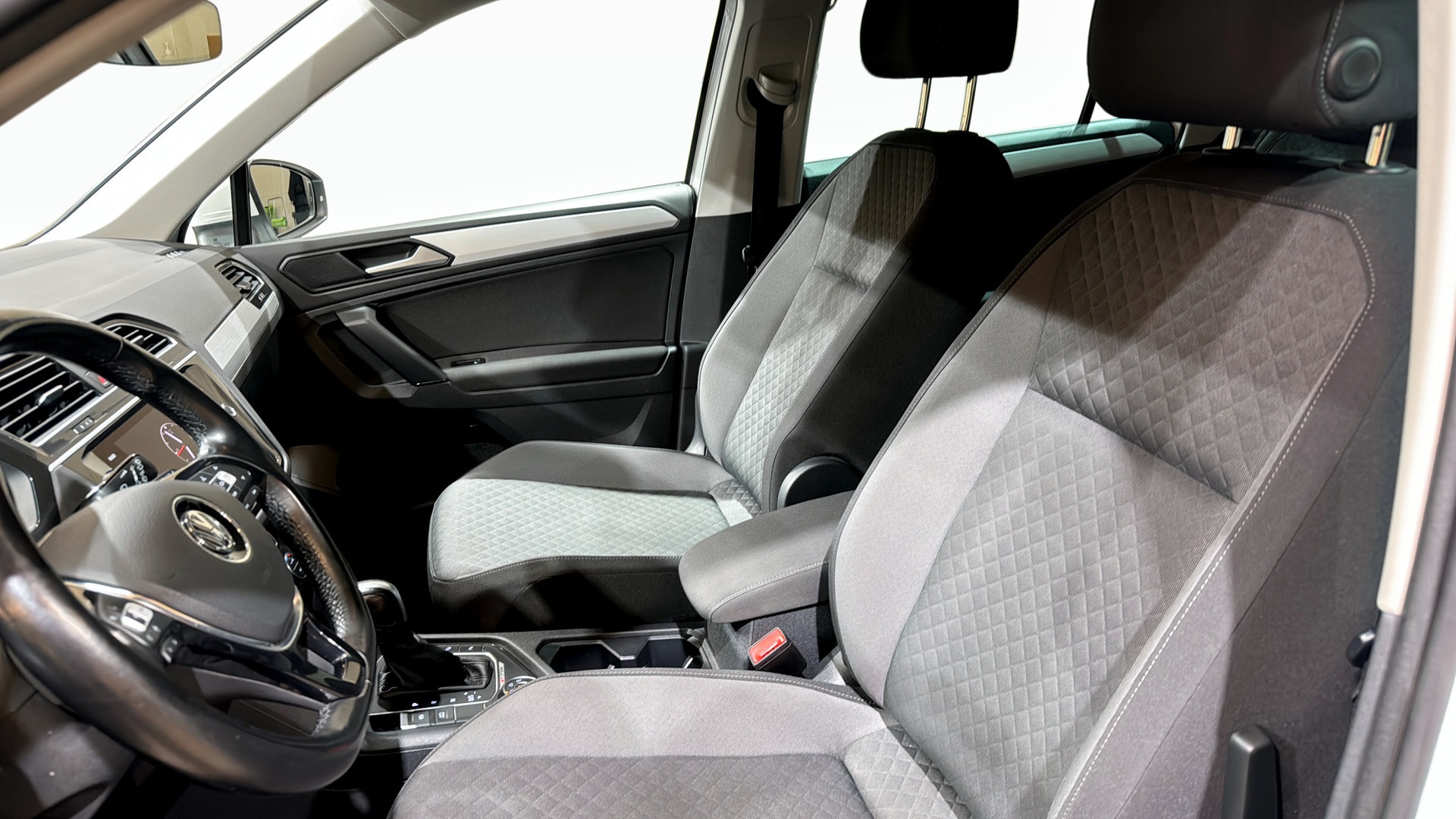 Volkswagen Tiguan TYH37M