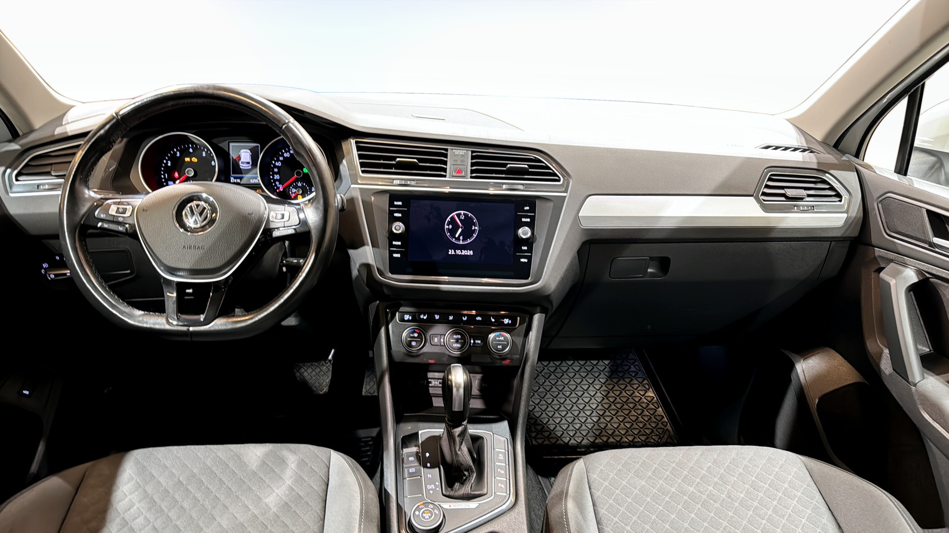 Volkswagen Tiguan TYH37M