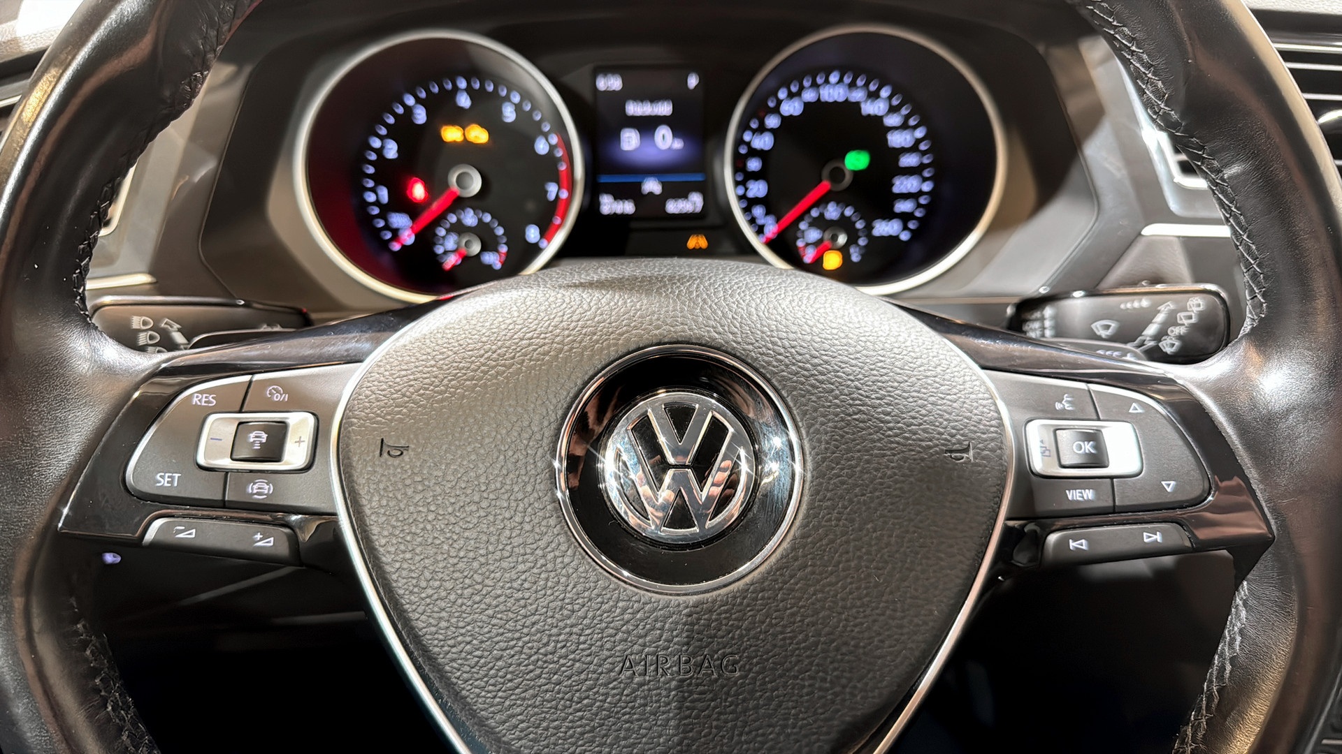 Volkswagen Tiguan TYH37M