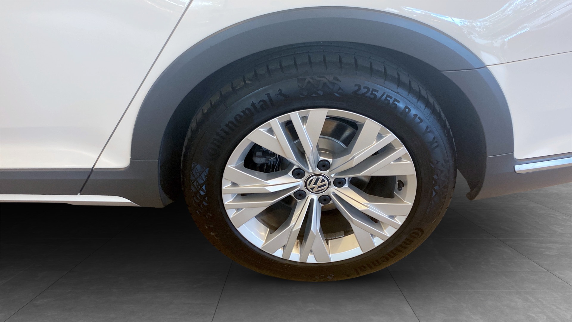 Volkswagen Passat TYX995