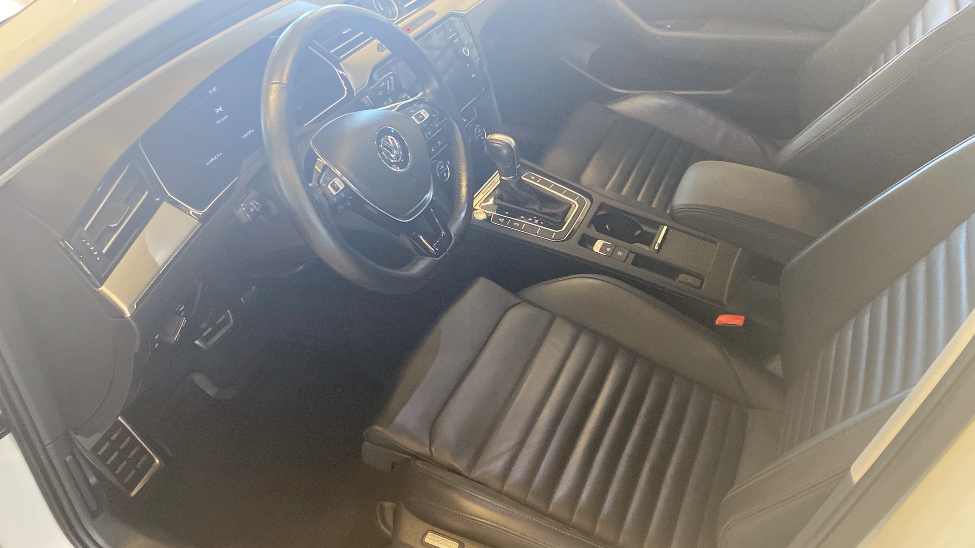 Volkswagen Passat TYX995