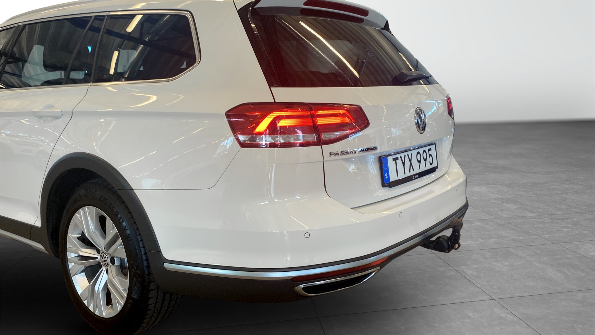 Volkswagen Passat TYX995
