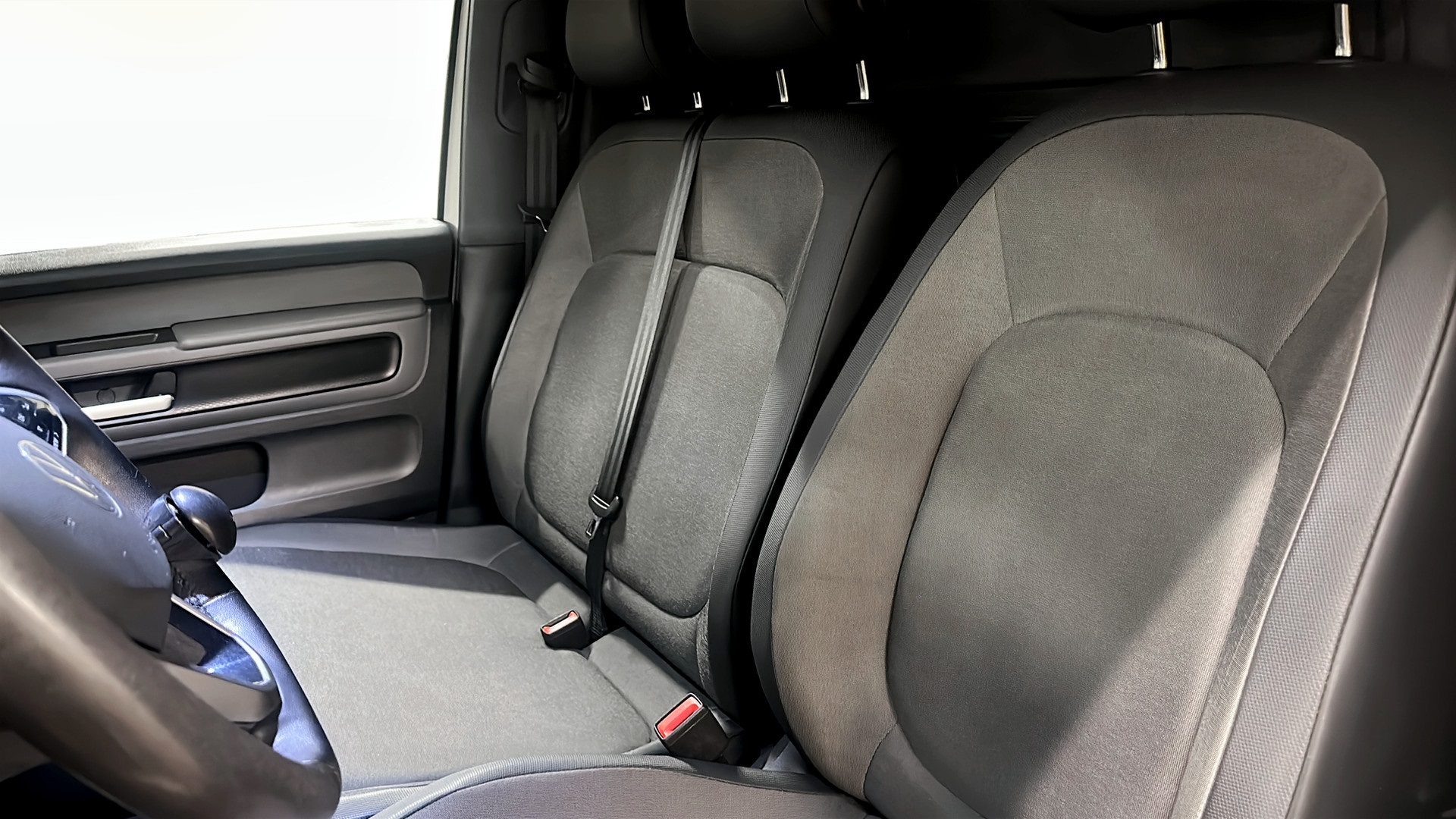 Volkswagen ID. Buzz Cargo TZH78M
