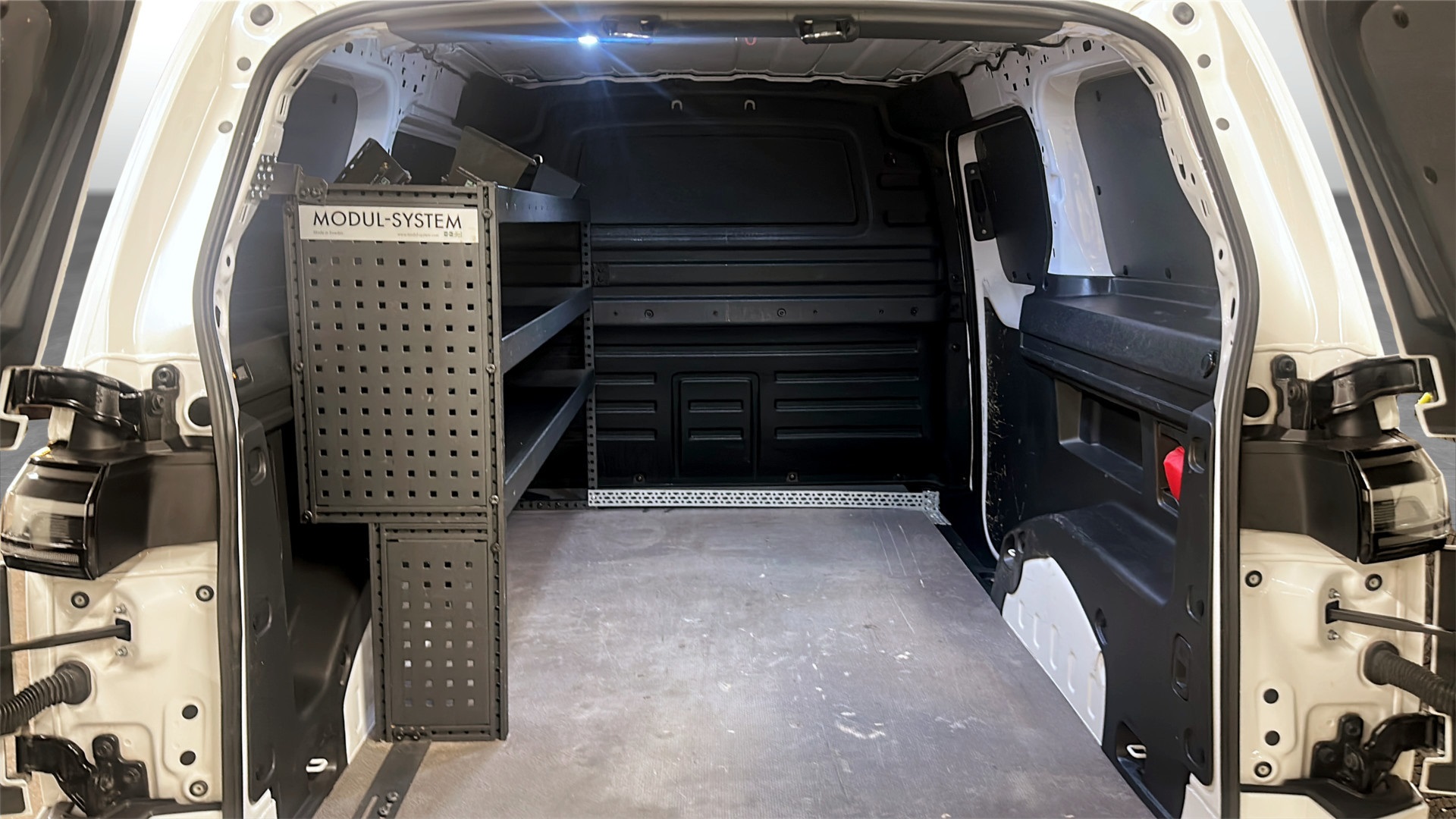 Volkswagen ID. Buzz Cargo TZH78M
