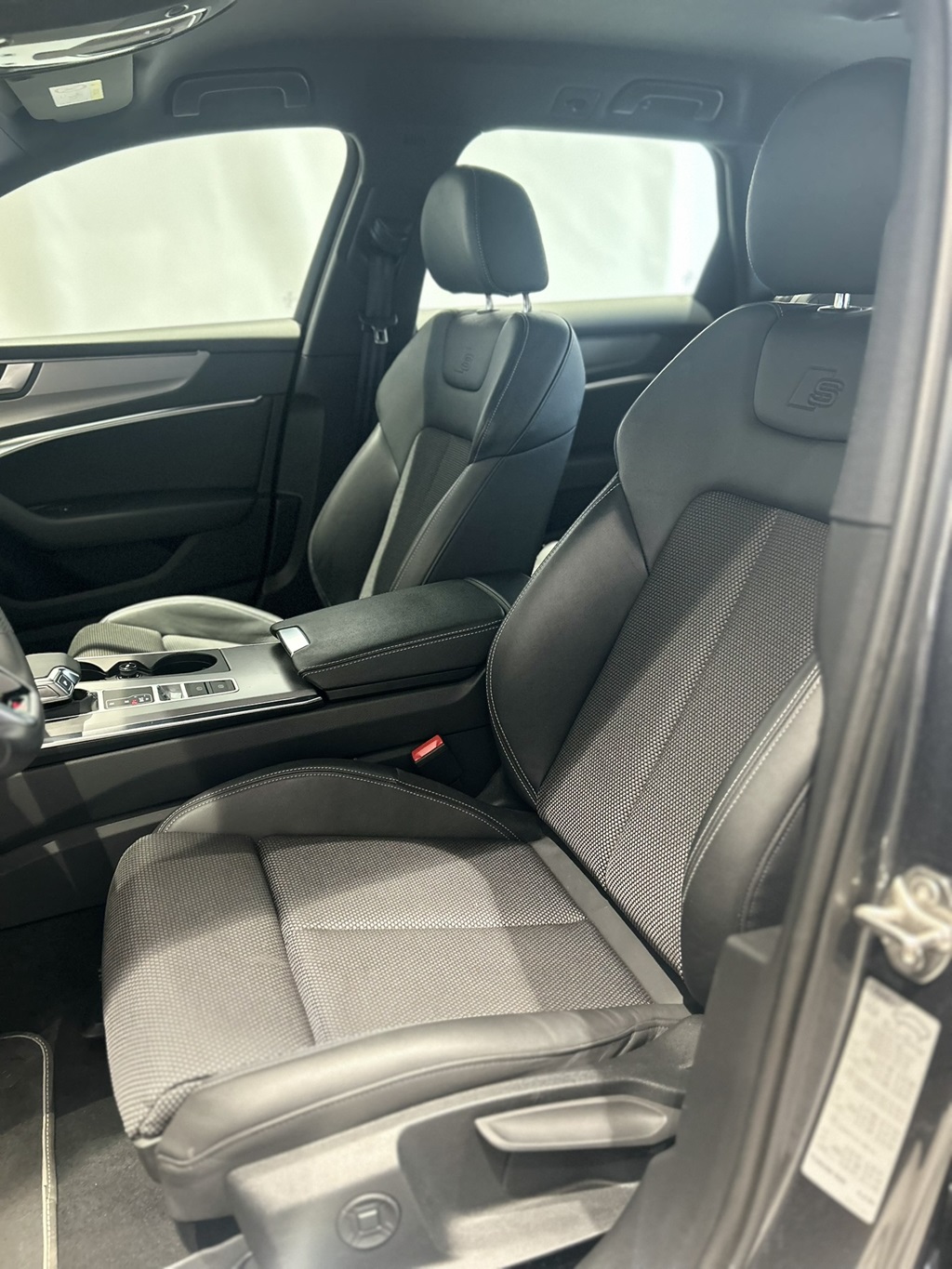 Audi A6 Avant TZJ99H