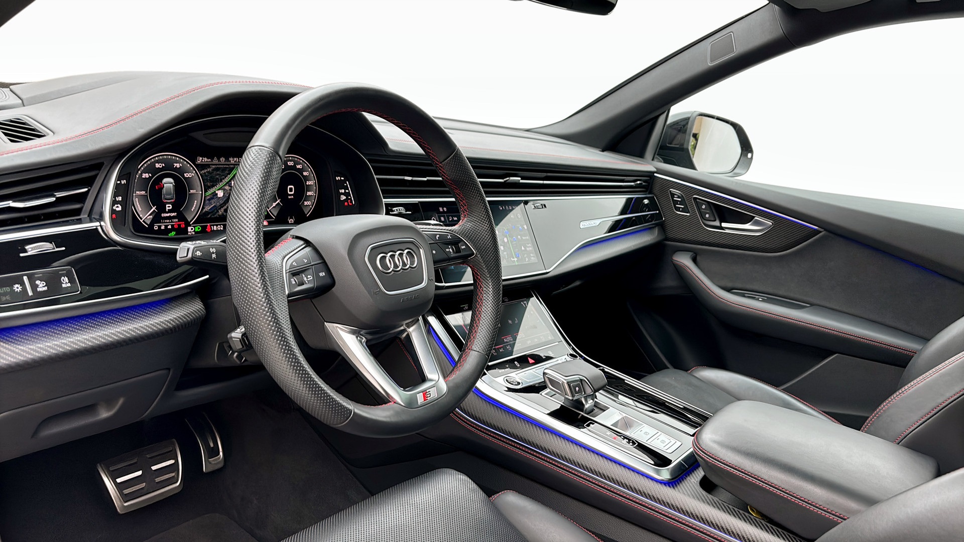 Audi Q8 TFSI e UAG90T