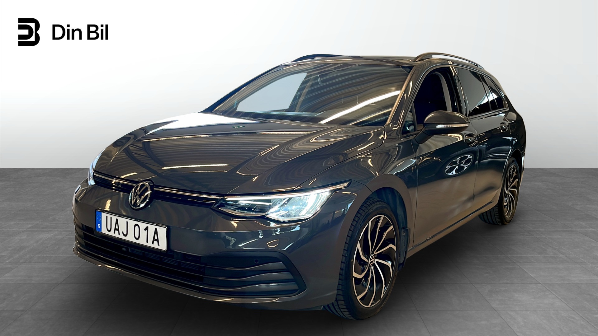 Volkswagen Golf UAJ01A