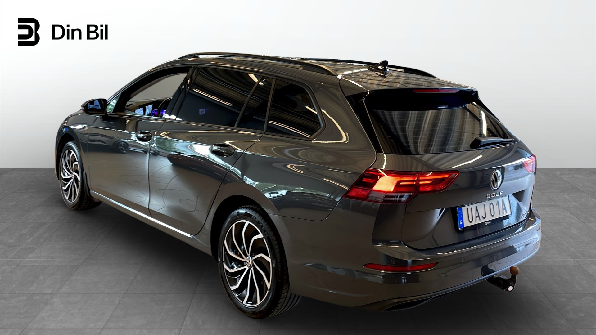 Volkswagen Golf UAJ01A