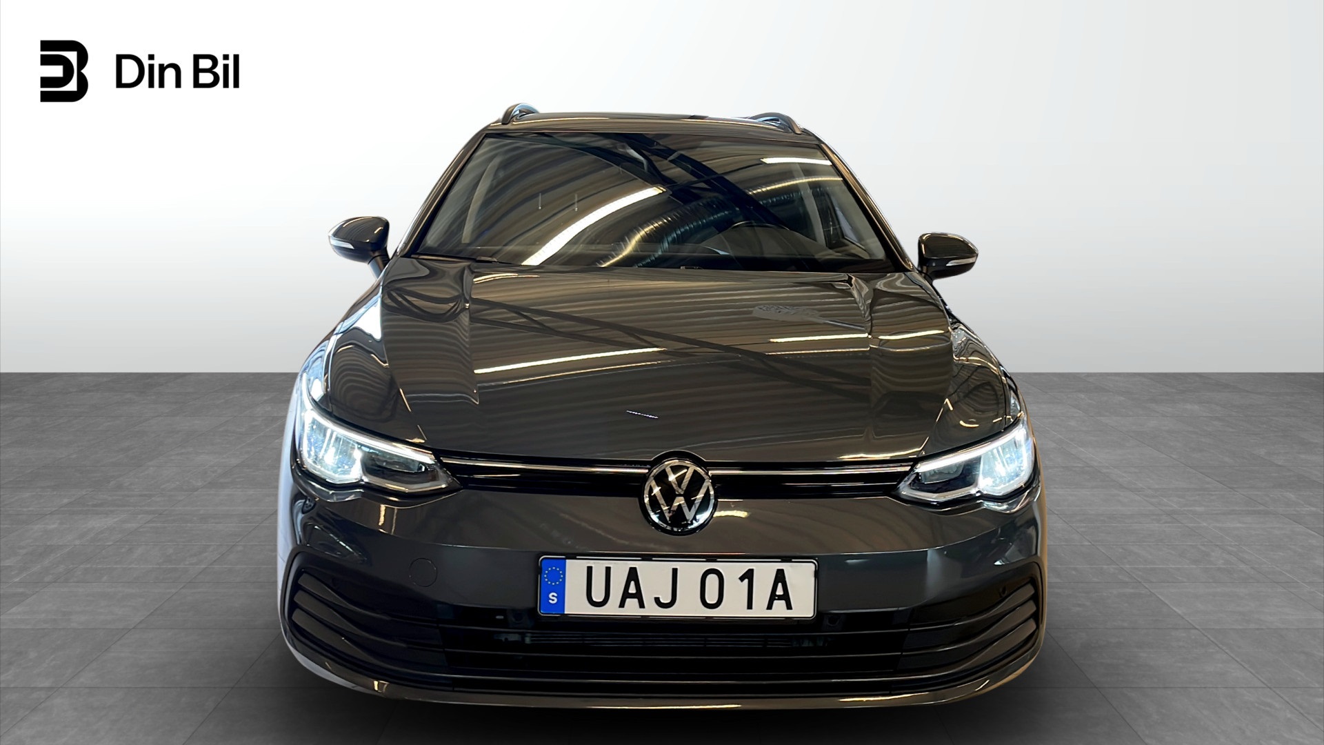 Volkswagen Golf UAJ01A