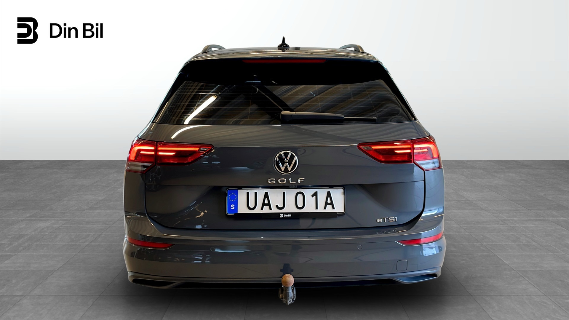 Volkswagen Golf UAJ01A