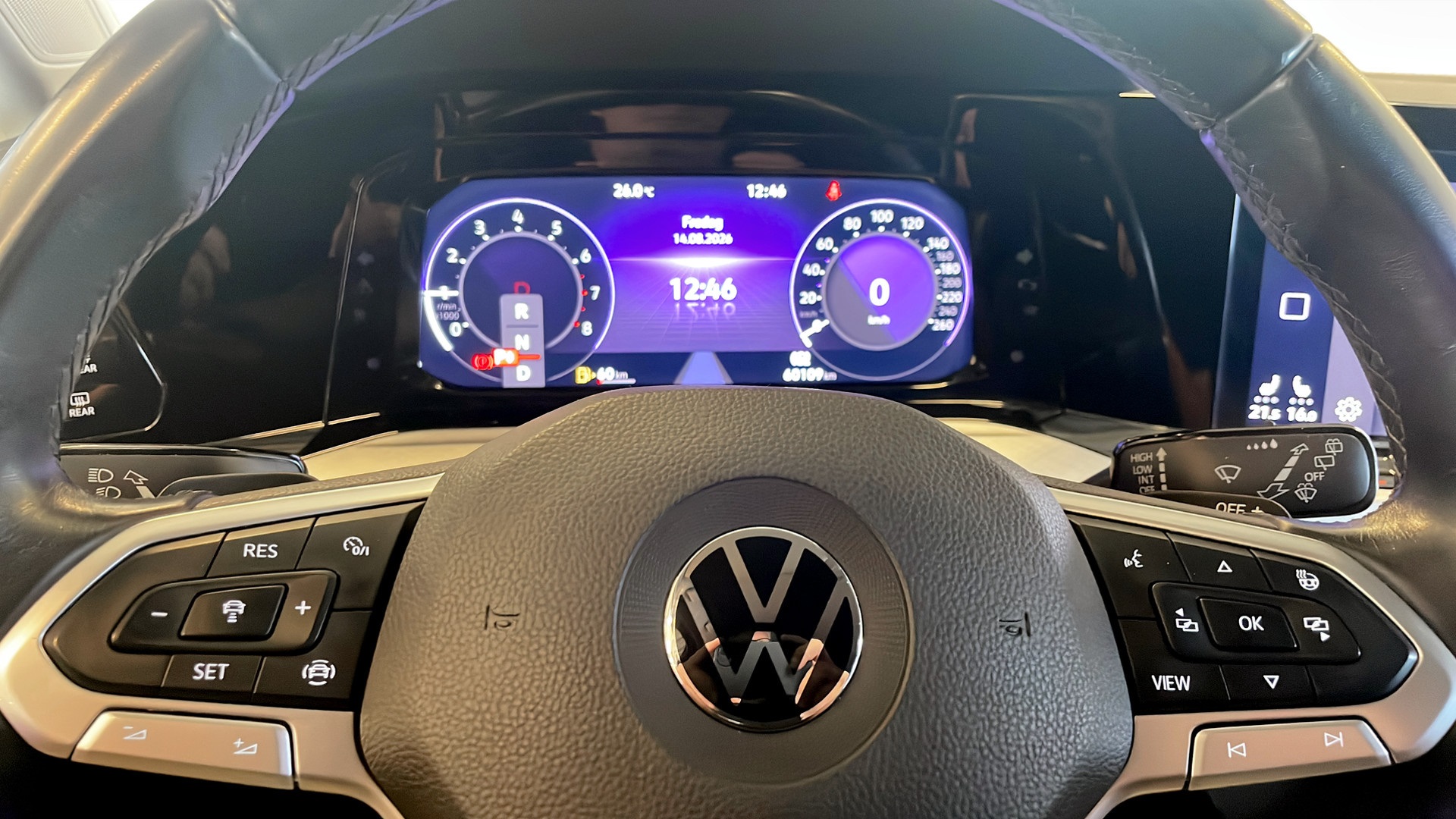 Volkswagen Golf UAJ01A