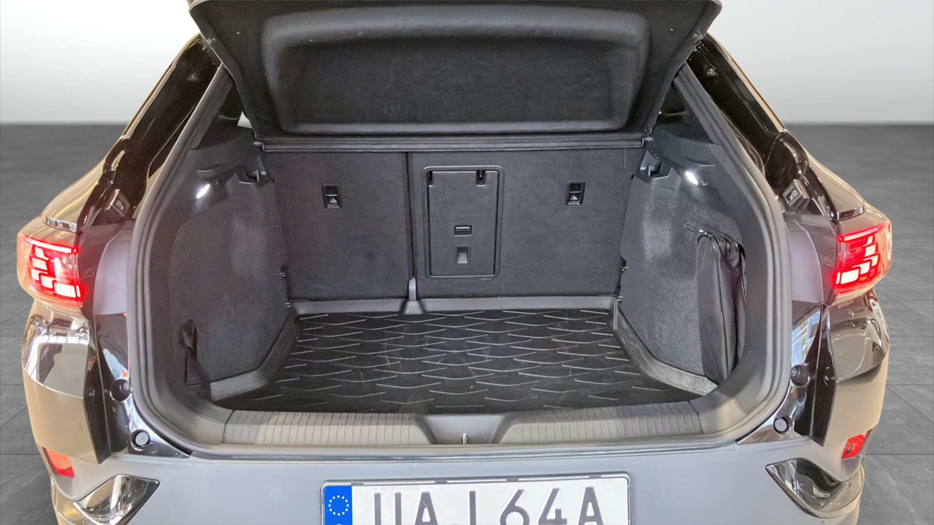 Volkswagen ID.4 UAJ64A