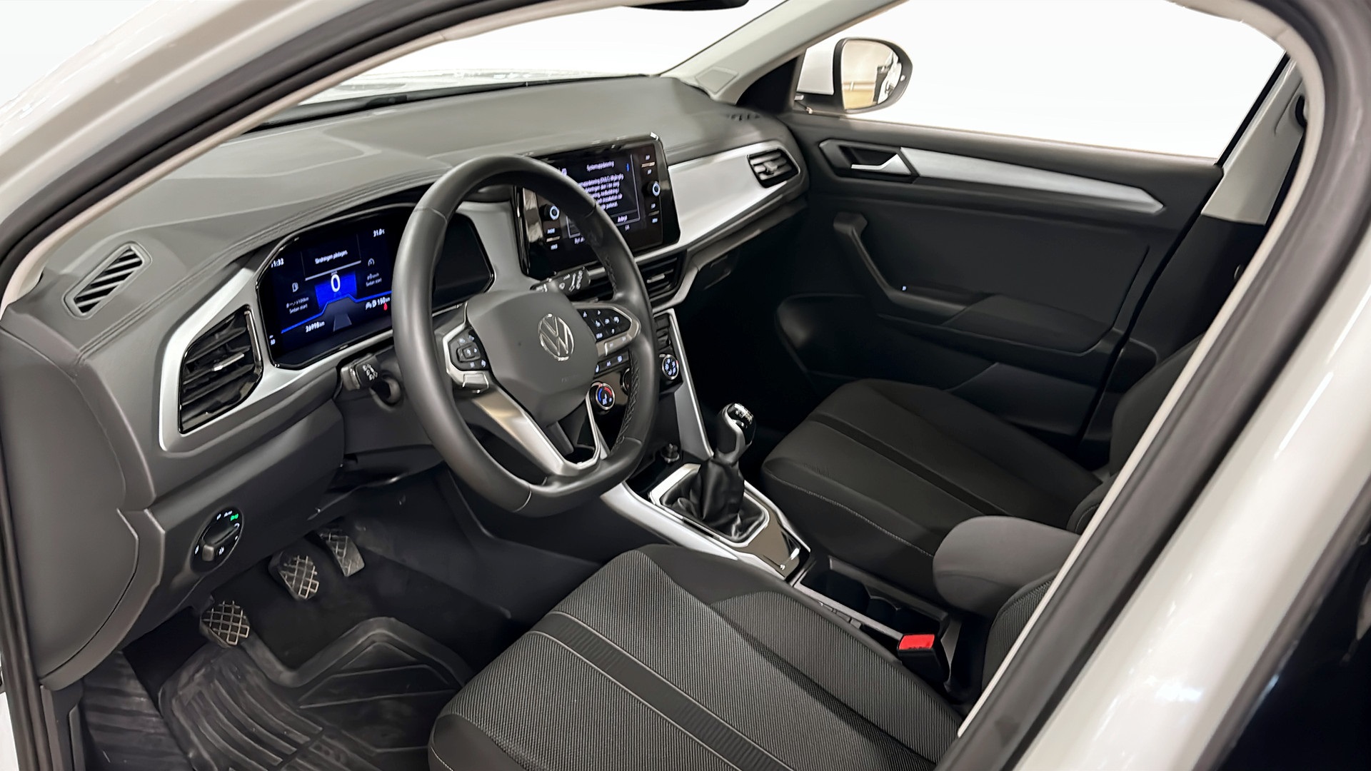 Volkswagen T-Roc UBD08J