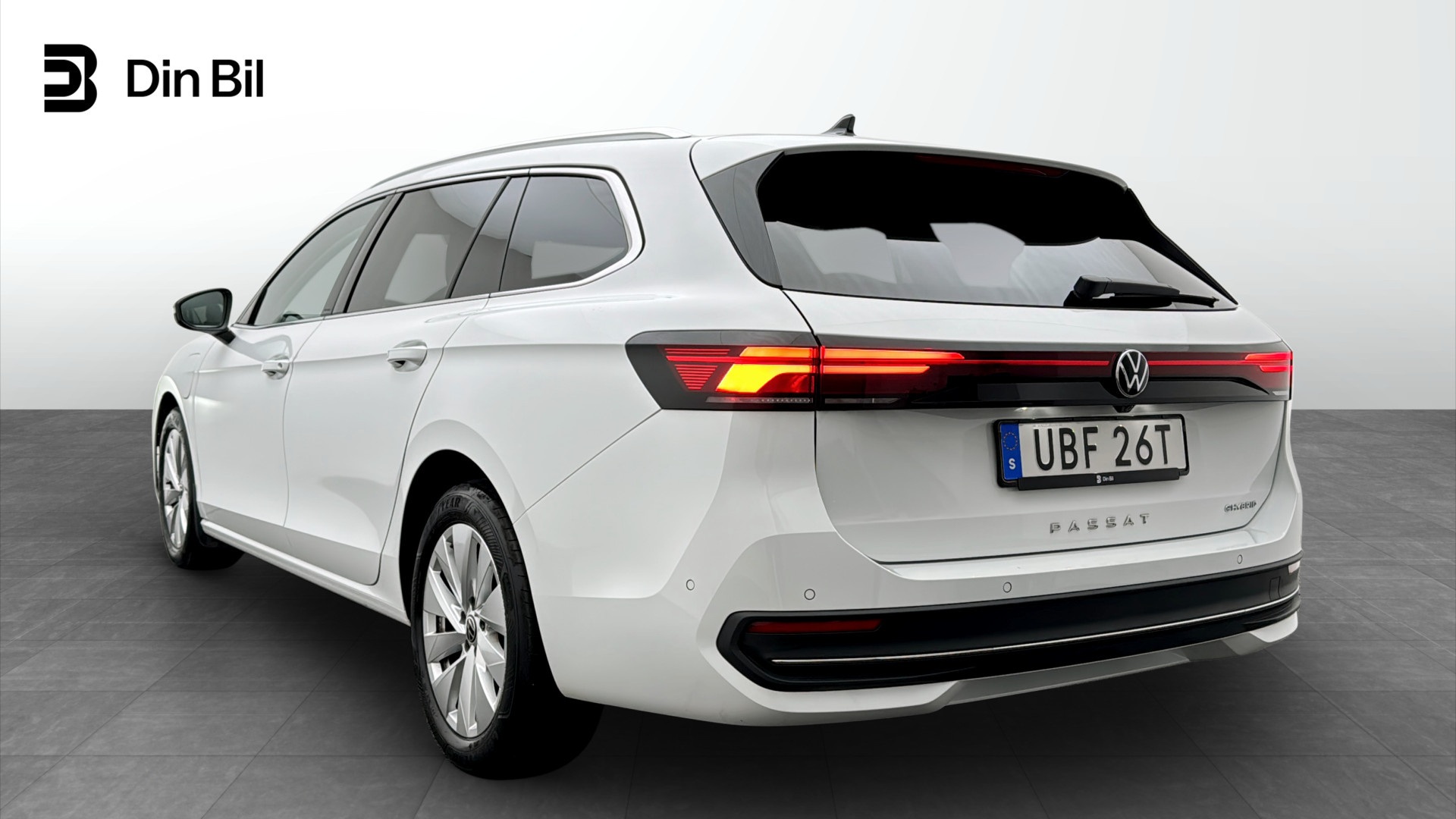 Volkswagen Passat UBF26T
