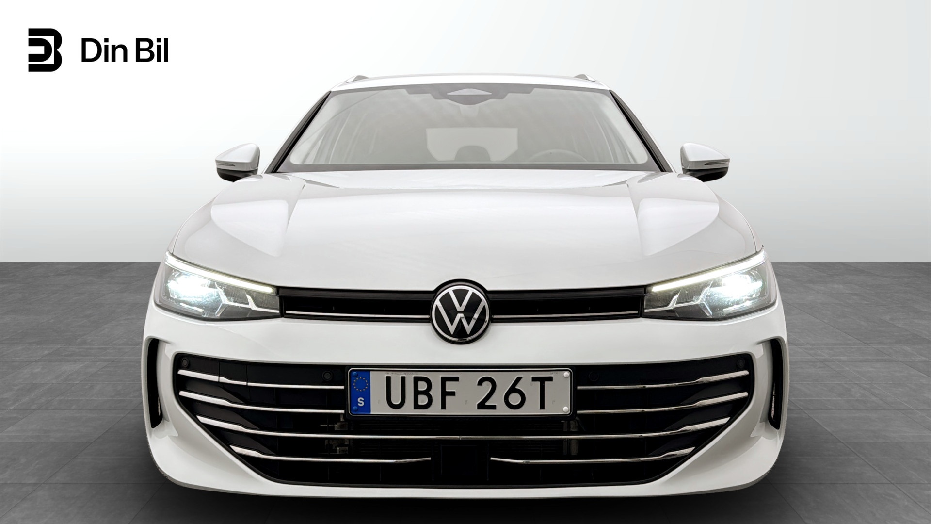 Volkswagen Passat UBF26T