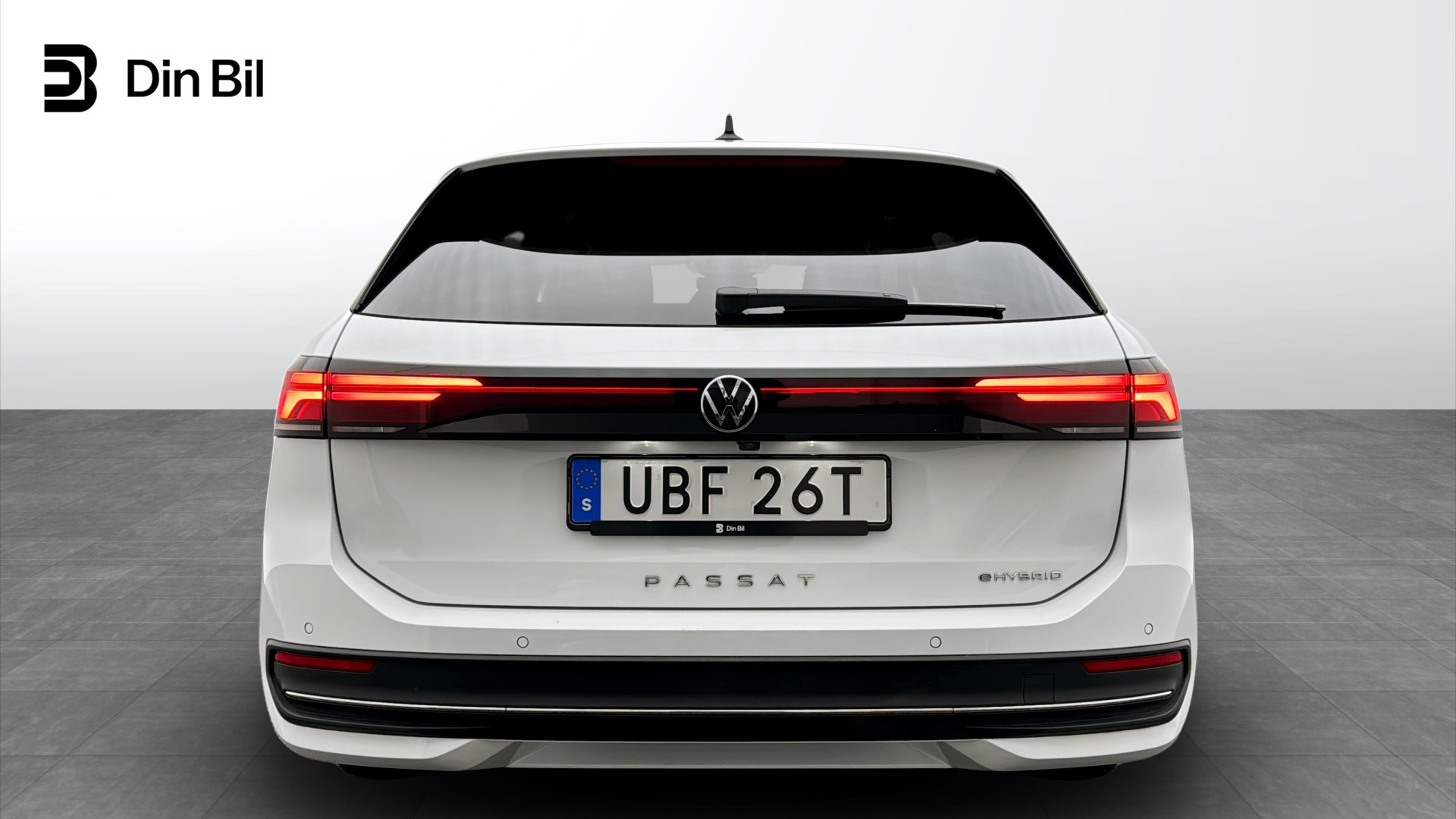 Volkswagen Passat UBF26T