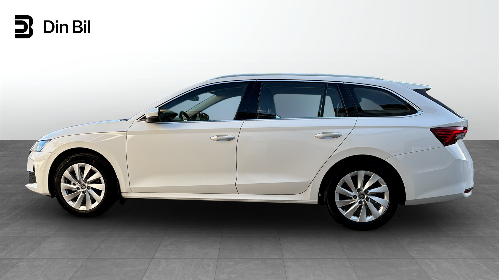 Skoda Octavia Combi UBK99A