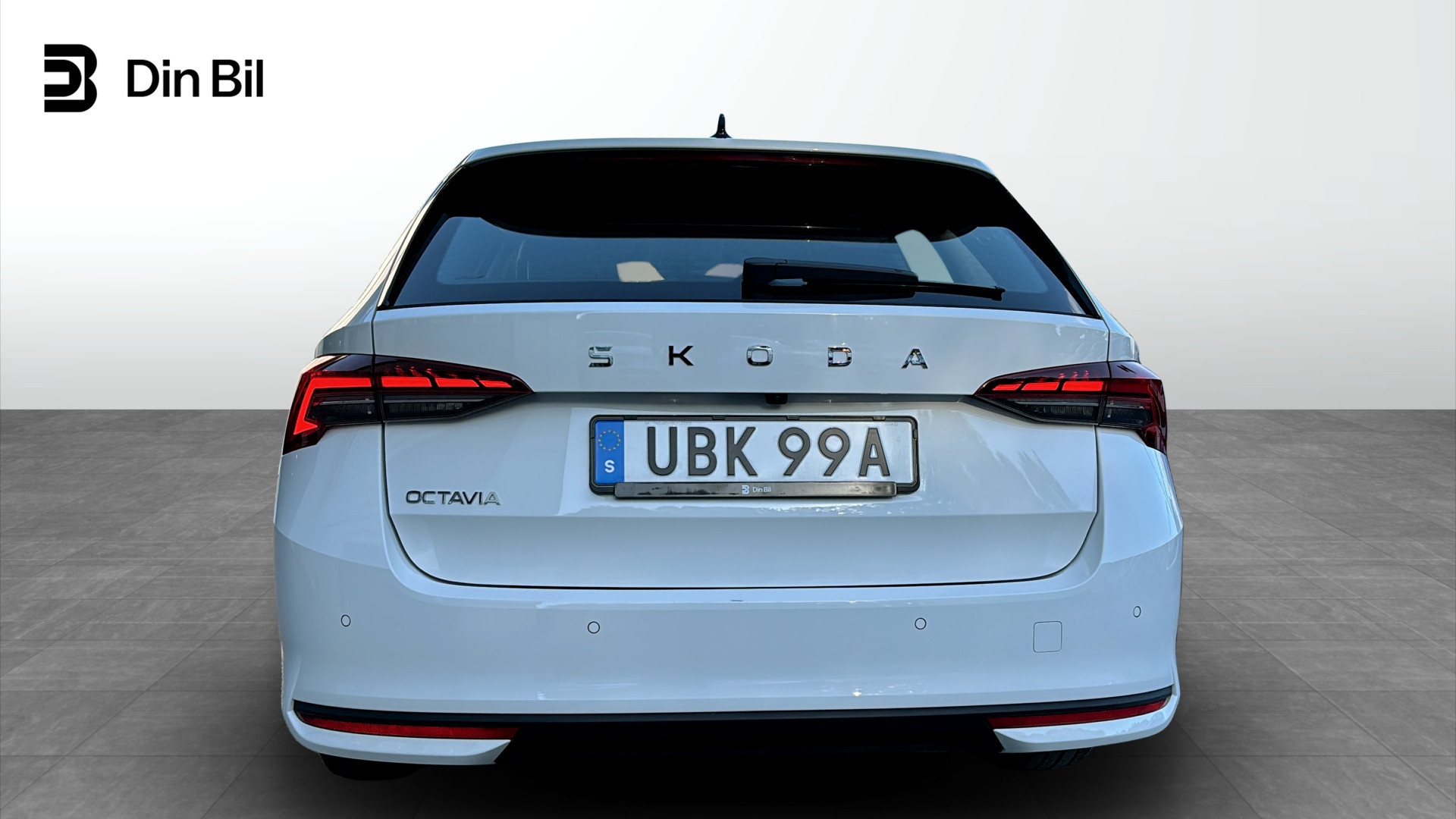 Skoda Octavia Combi UBK99A