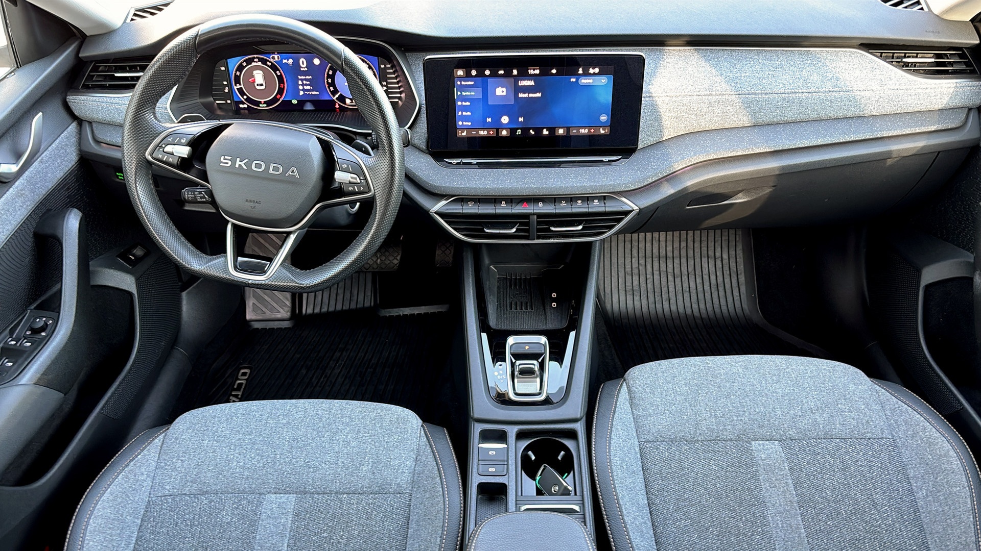 Skoda Octavia Combi UBK99A