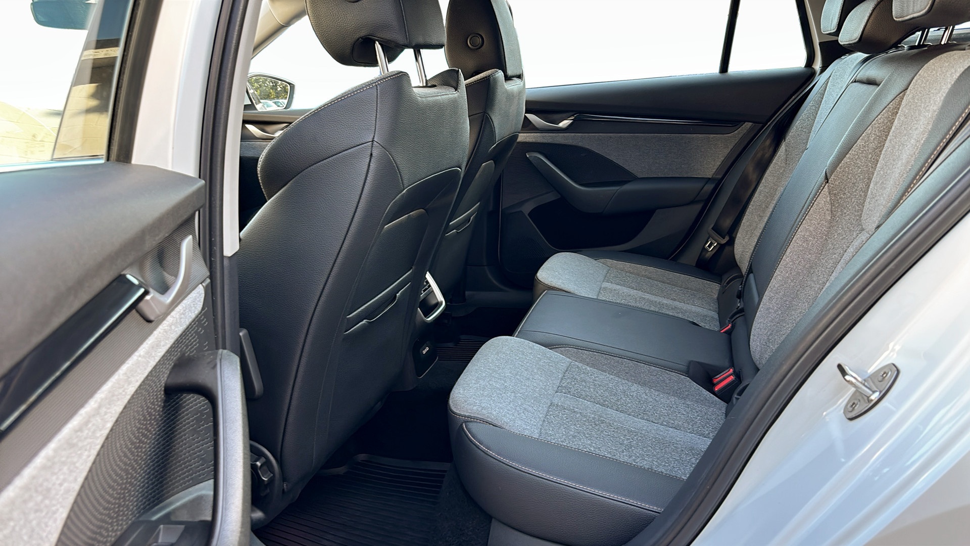 Skoda Octavia Combi UBK99A