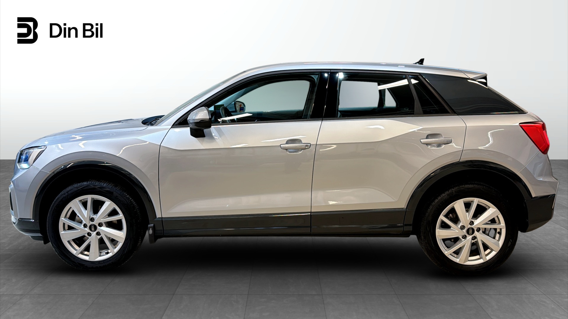Audi Q2 UBM27T