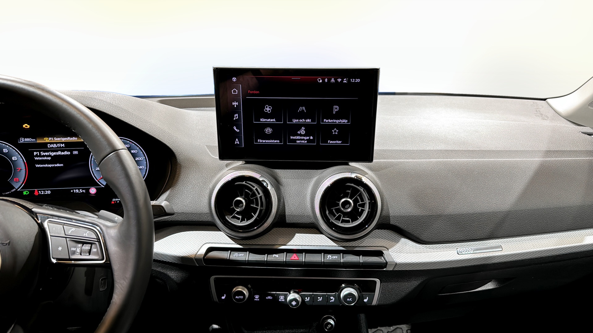 Audi Q2 UBM27T