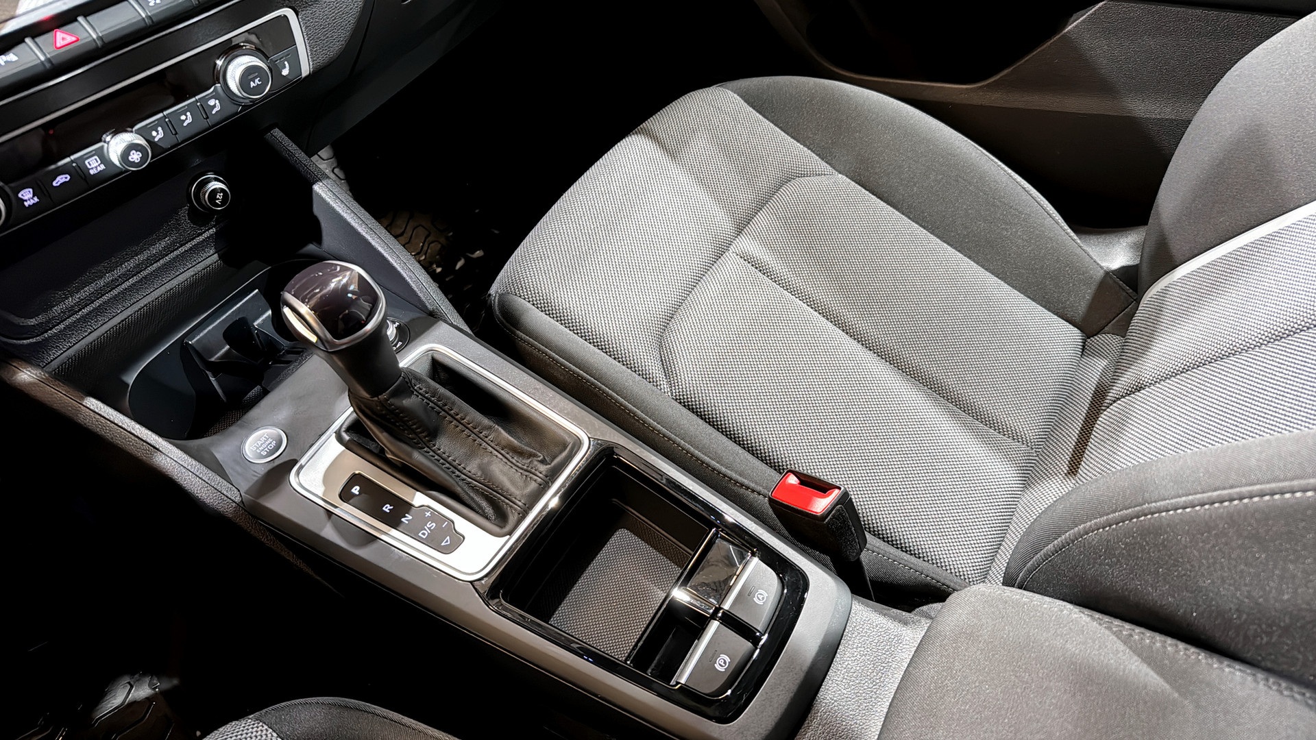 Audi Q2 UBM27T