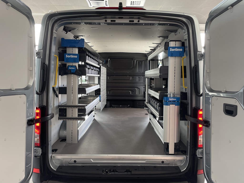 Volkswagen Crafter Skåp kort hjulbas UBR91G