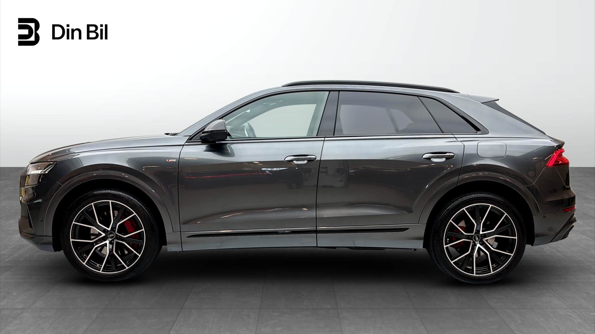 Audi Q8 TFSI e UCJ01A