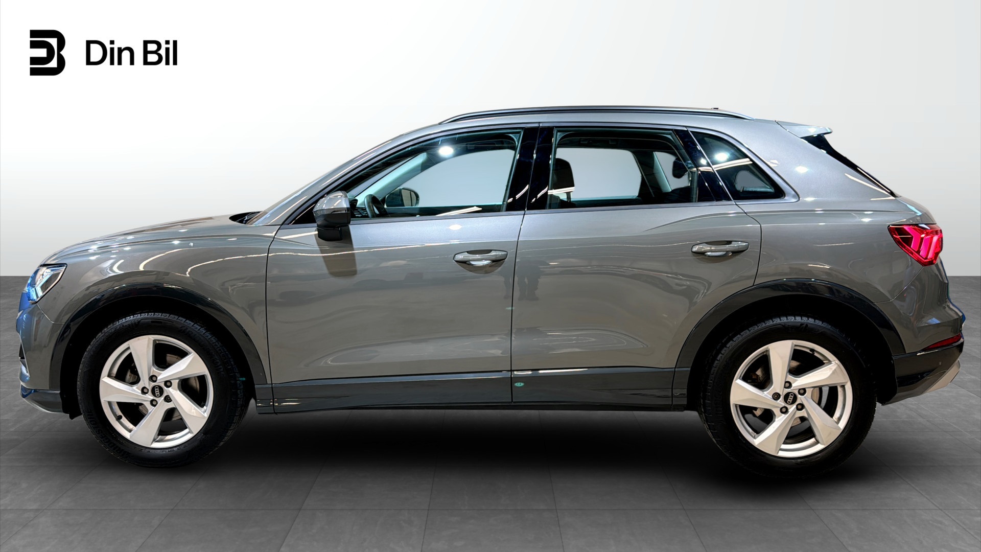 Audi Q3 UCN26J