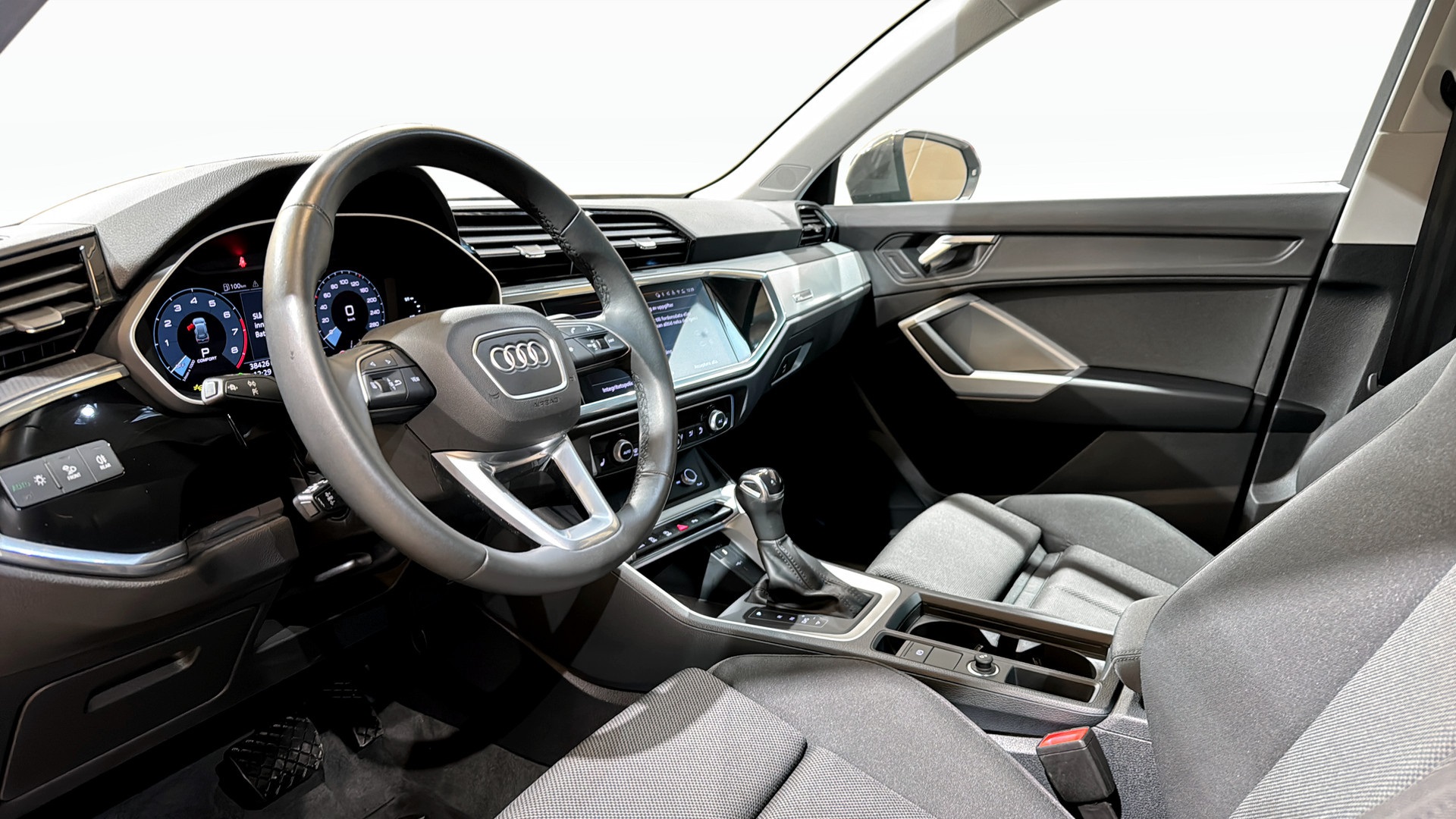 Audi Q3 UCN26J