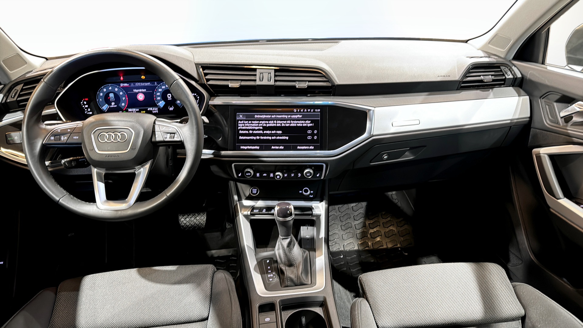 Audi Q3 UCN26J
