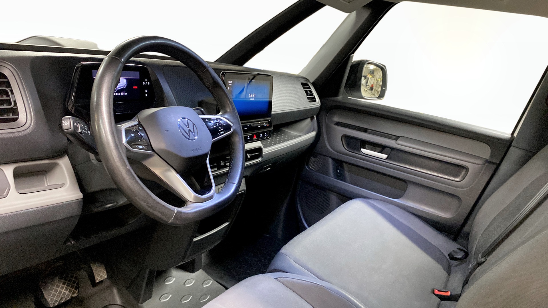 Volkswagen ID. Buzz Cargo UDH09B