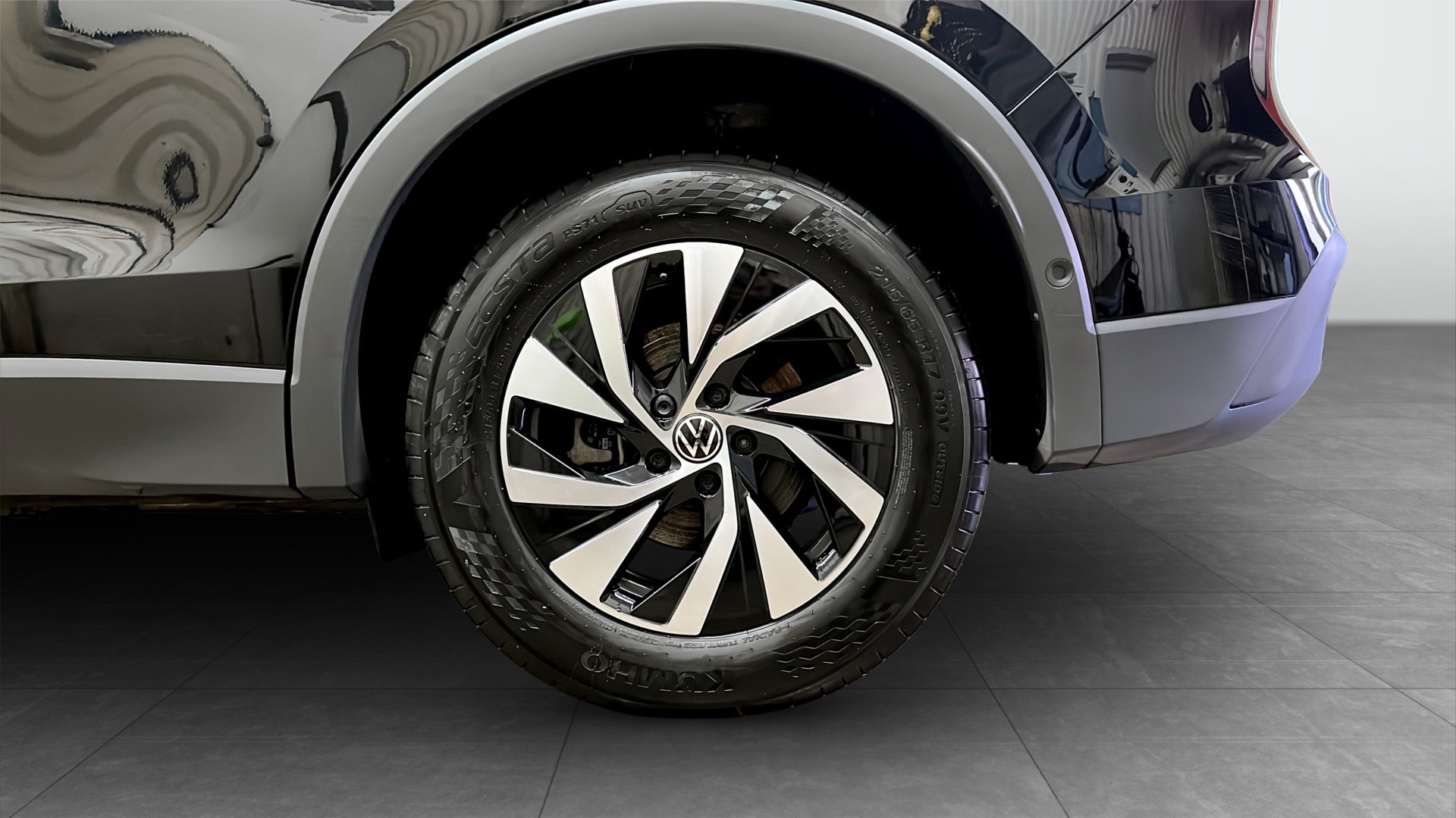 Volkswagen Tiguan UDH10M