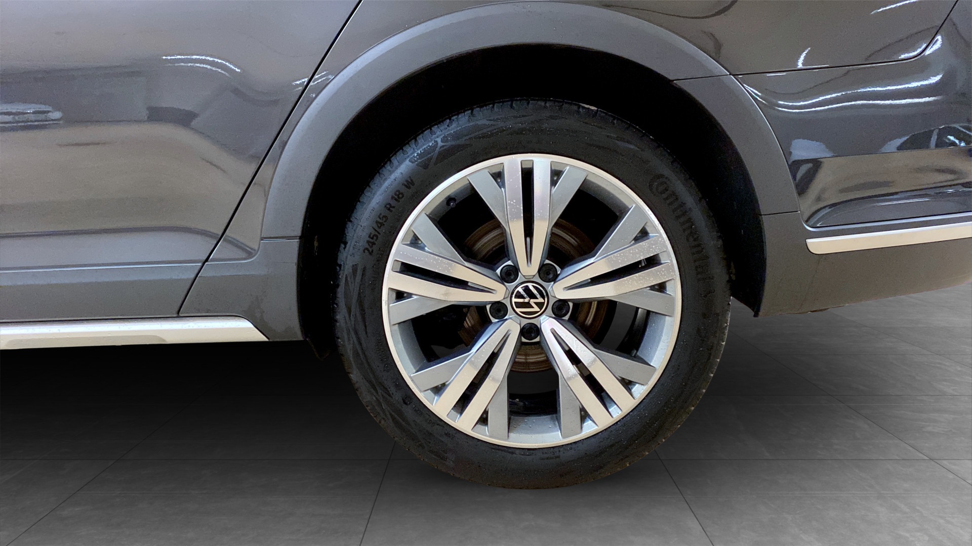 Volkswagen Passat UDH80H