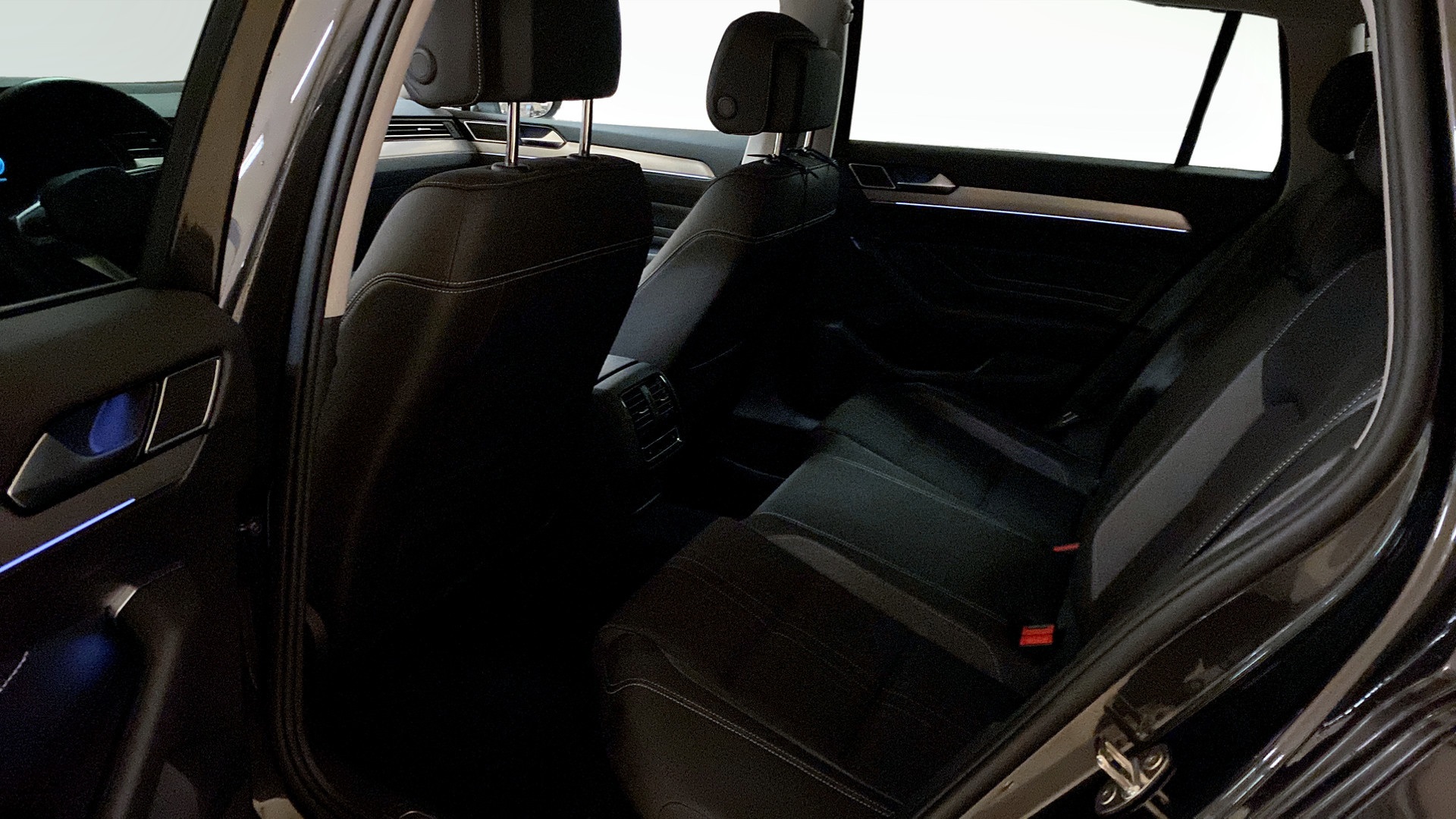Volkswagen Passat UDH80H