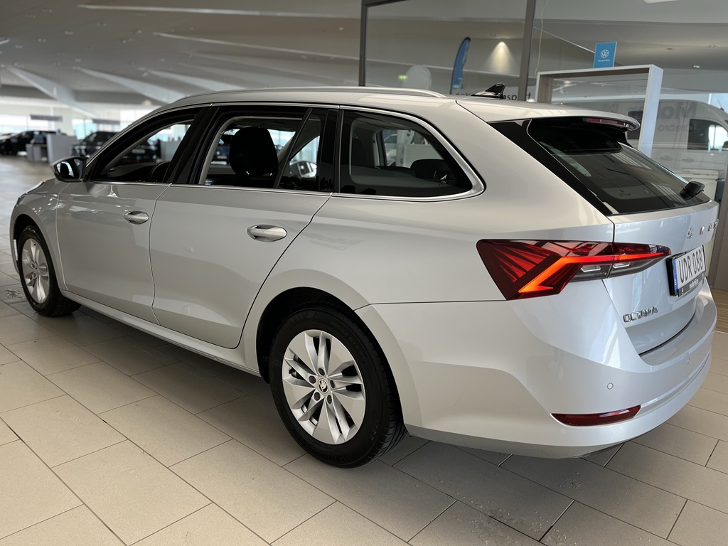Skoda Octavia Combi UDR08B