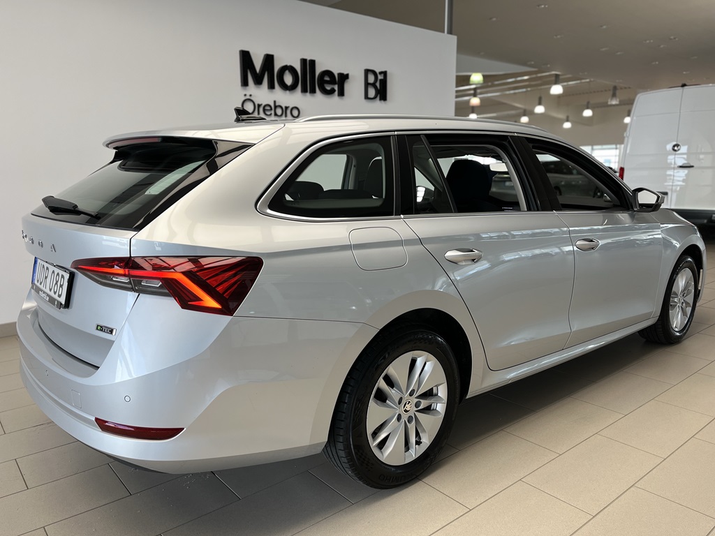 Skoda Octavia Combi UDR08B