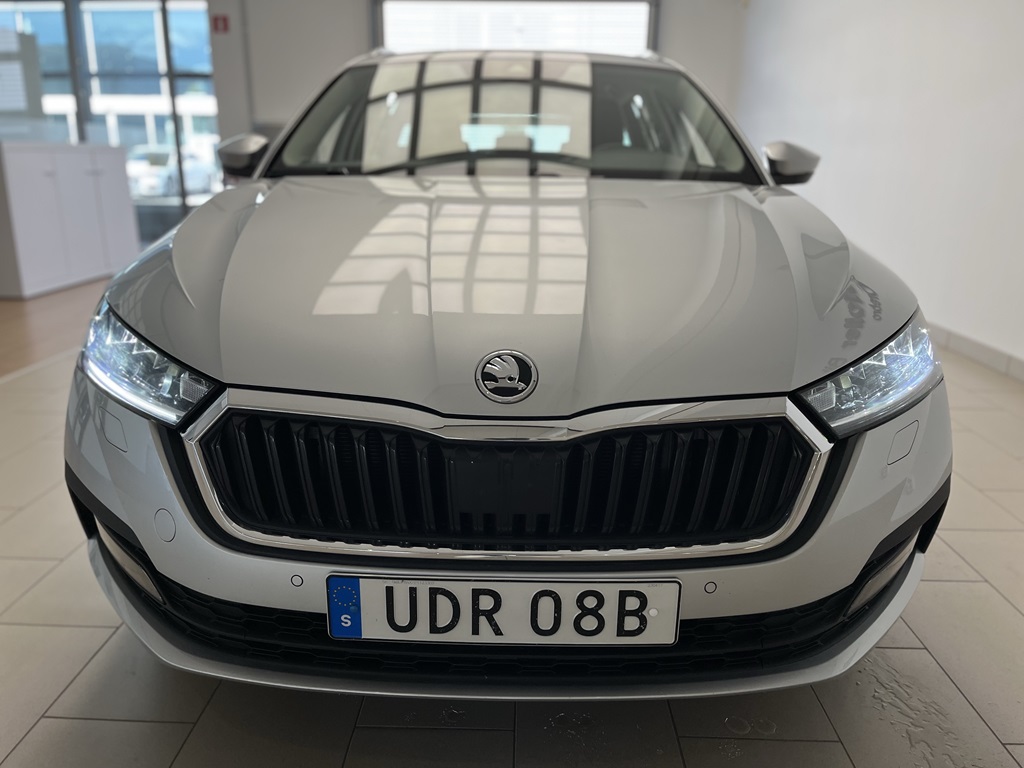 Skoda Octavia Combi UDR08B