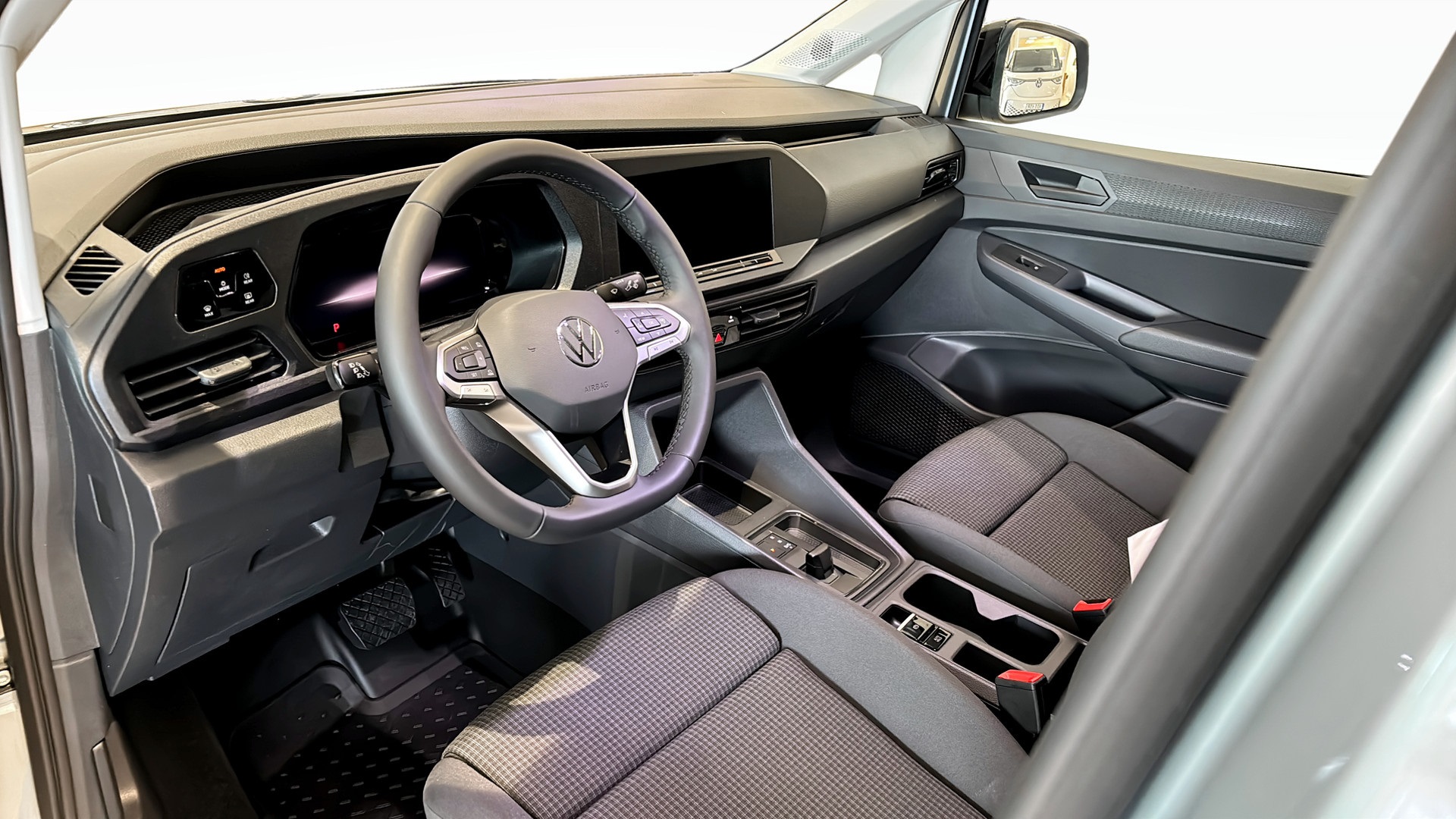 Volkswagen Caddy Cargo UDT63P