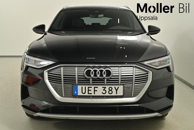 Audi e-tron UEF38Y