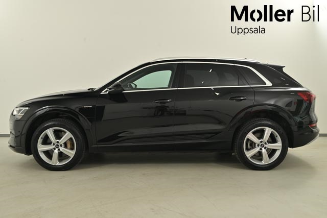 Audi e-tron UEF38Y