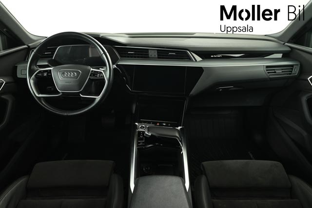 Audi e-tron UEF38Y