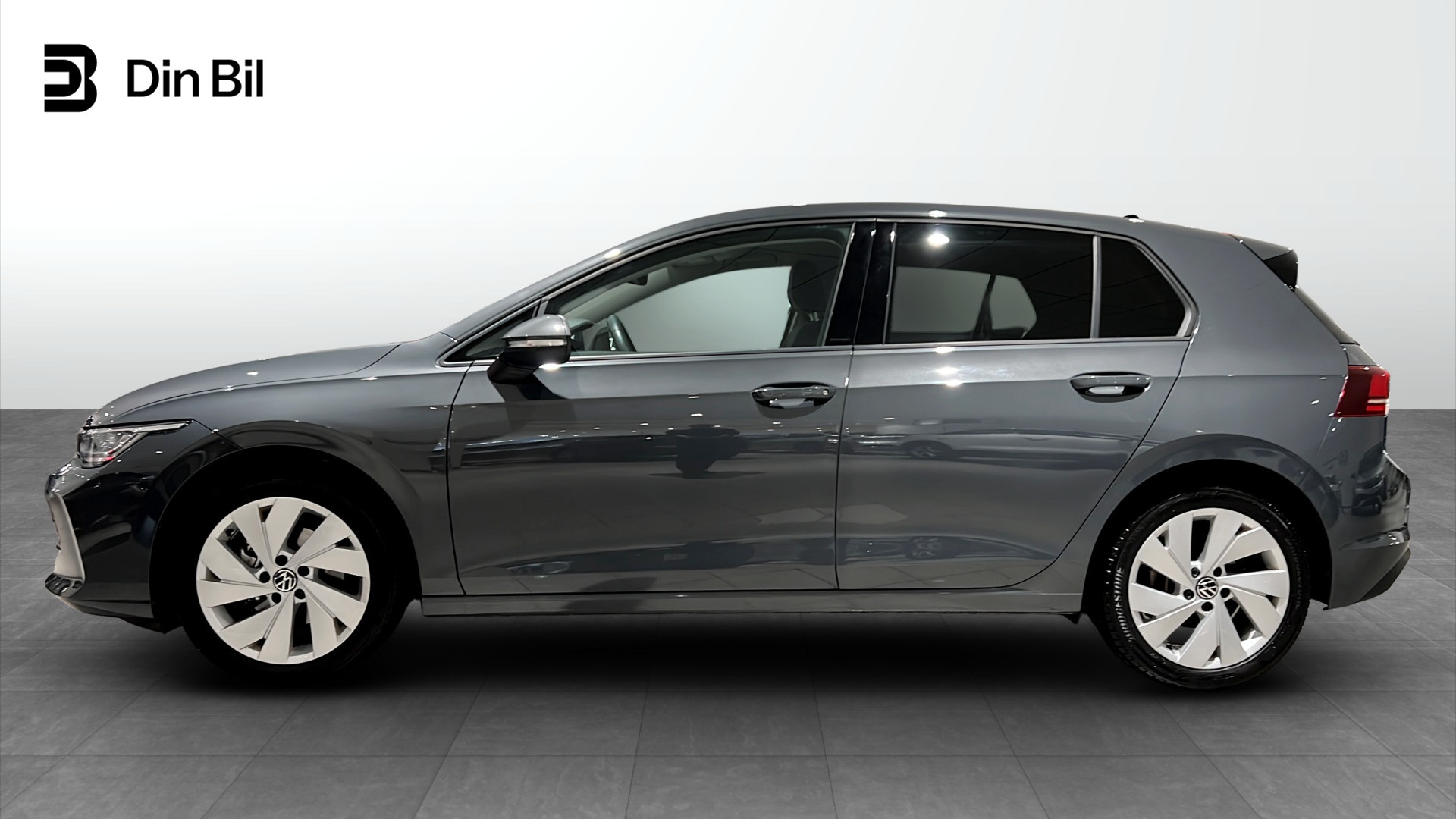Volkswagen Golf UEF63B