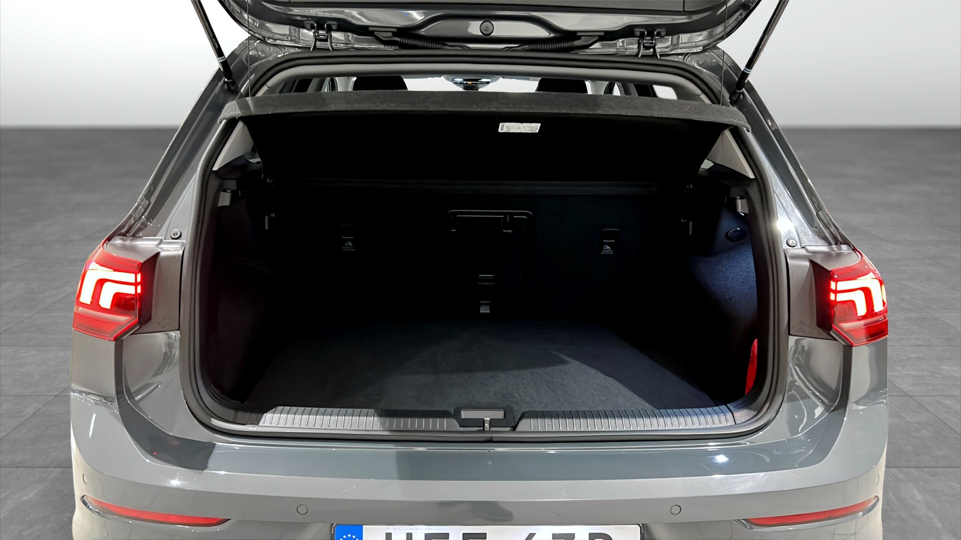 Volkswagen Golf UEF63B