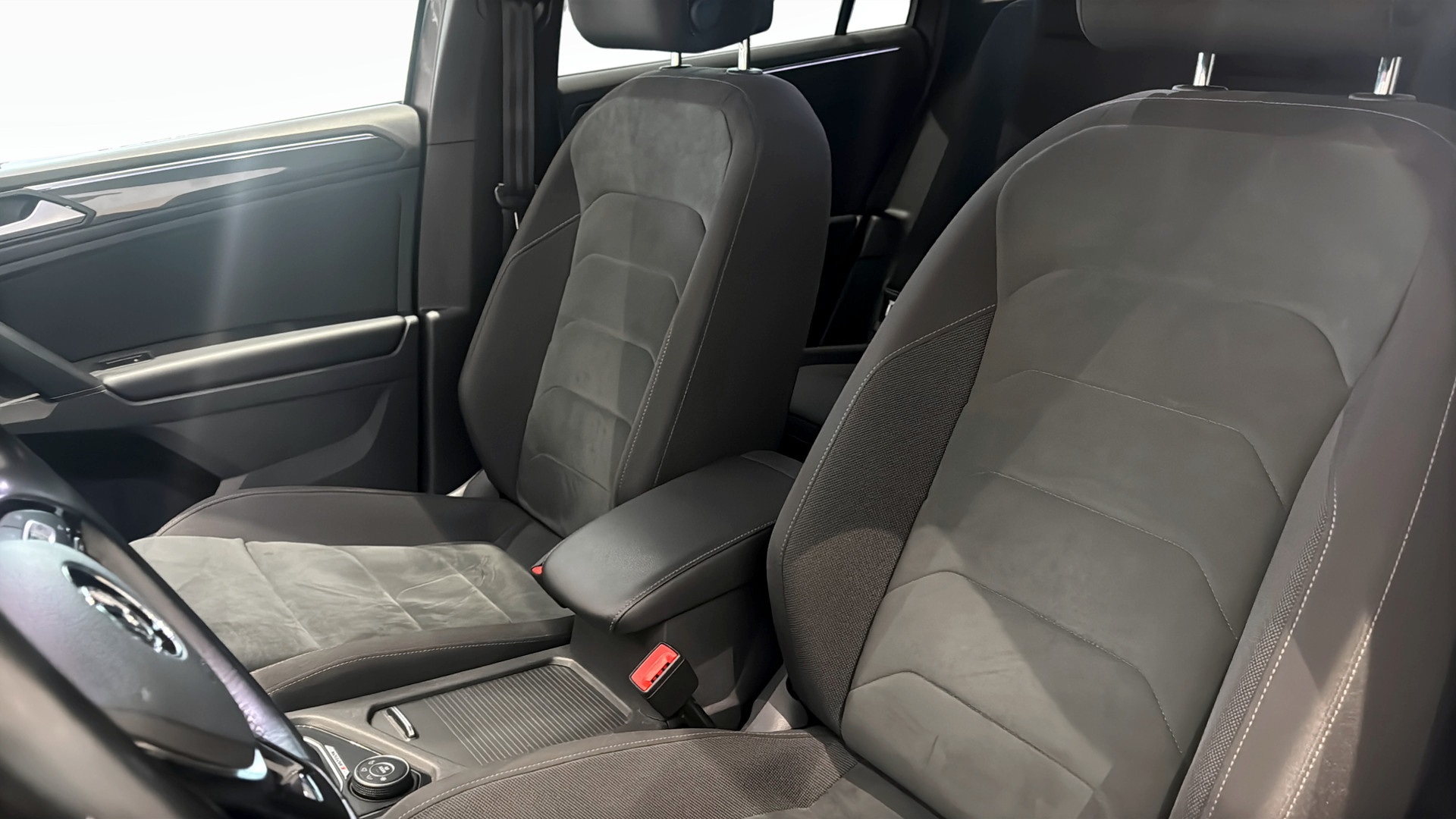 Volkswagen Tiguan UEF79X
